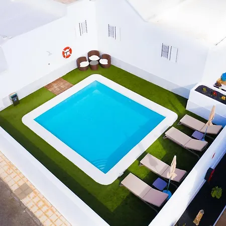 Apartment Anjomacar A *