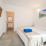 Apartament Anjomacar A *